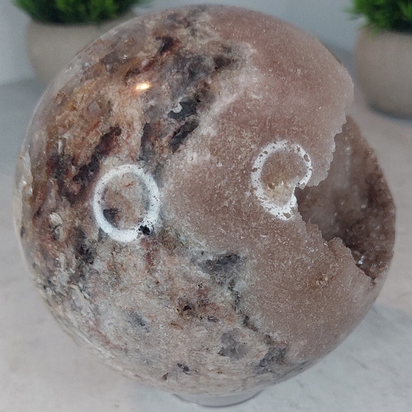 Pink Amethyst Sphere | Heart Healing • Serenity • Divine Feminine Energy - Picture 5 of 6